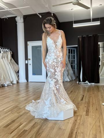 Sav wedding dress shopping